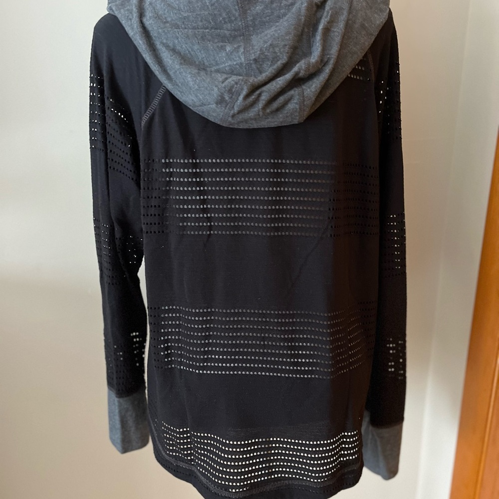 Reebok Hooded Long Sleeved Top - Picture 2 of 3